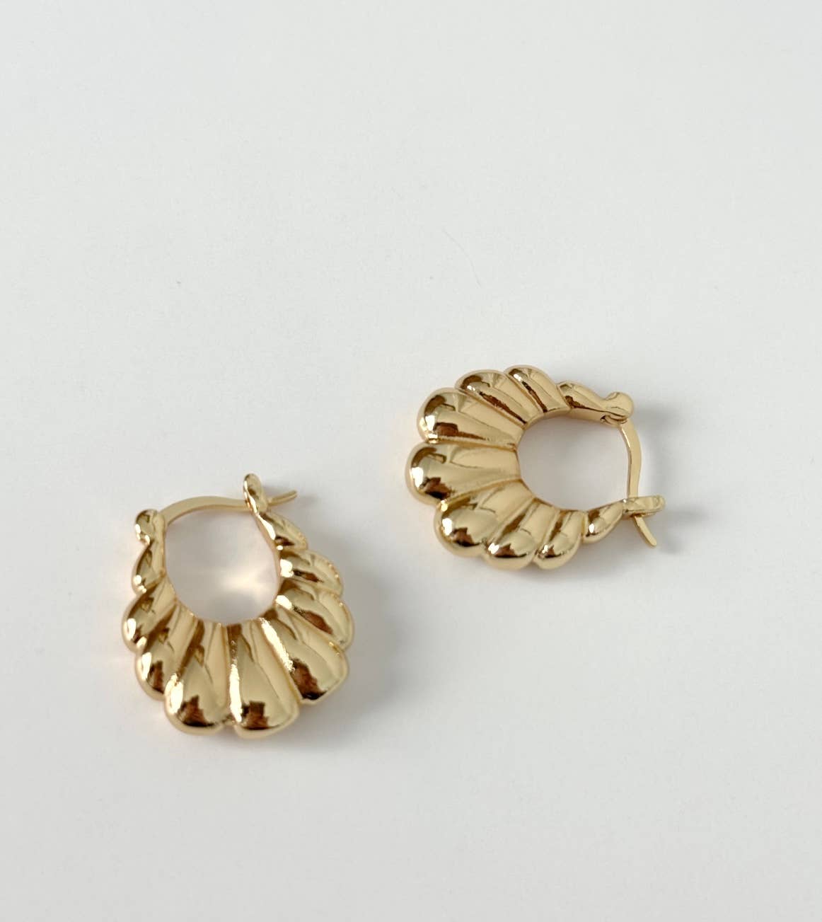 Little Scallop Hoops