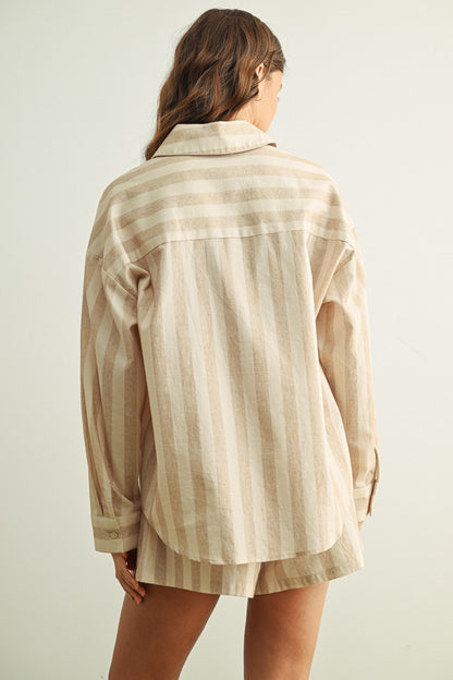 Beach Stroll Button Top