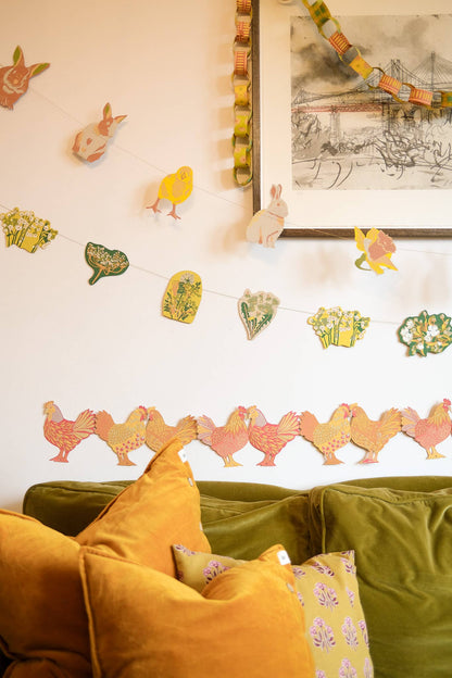 Chickens Concertina Garland