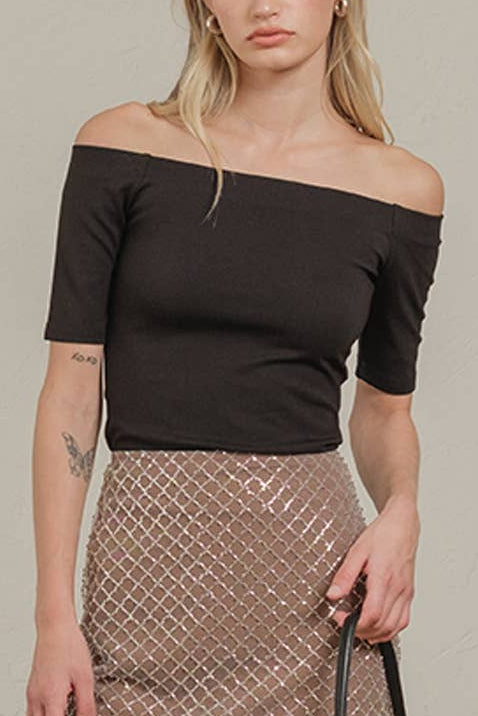 Cold Shoulder Fitted Knit Top | Black