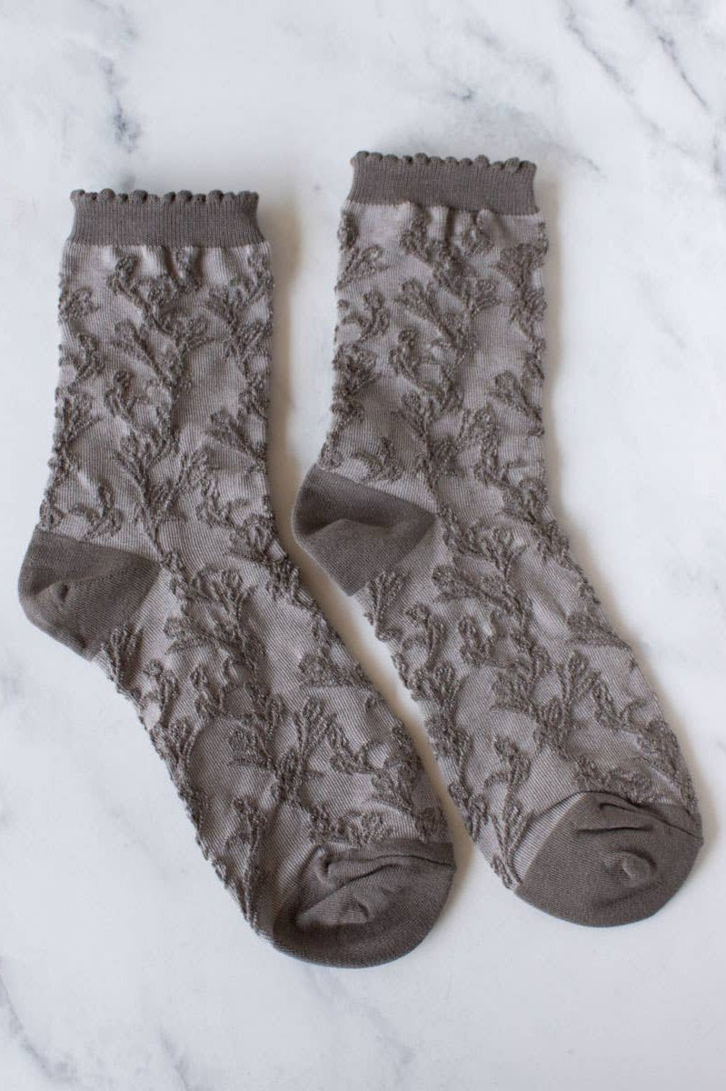 Engraving Leaf Casual Socks | Mocha