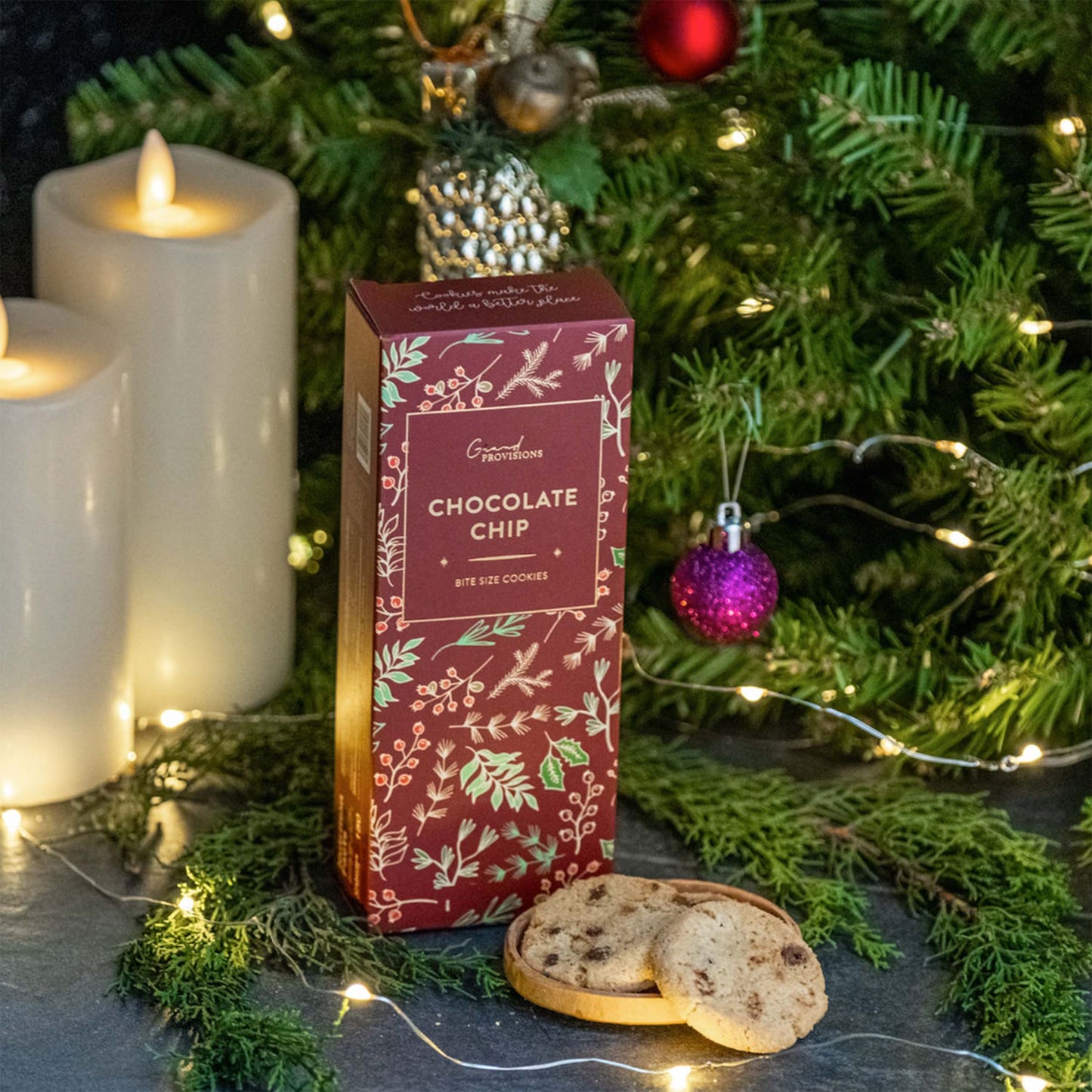 Holiday Chocolate Chip Cookies | 2oz