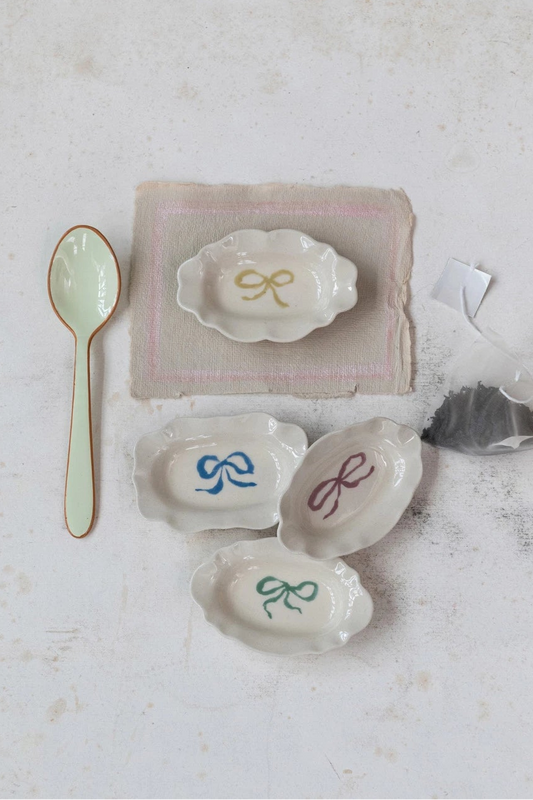 Scalloped Trinket Dish | Colorful Bows