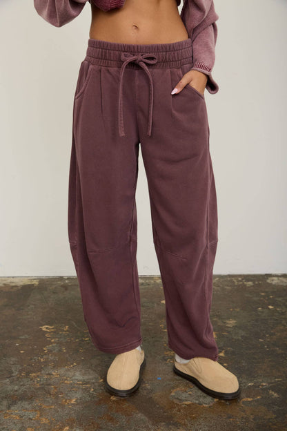 Go Anywhere Barrel Sweatpant | Maroon