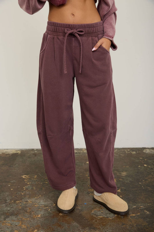 Go Anywhere Barrel Sweatpant | Maroon
