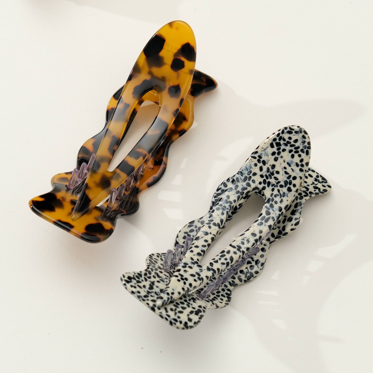 Scalloped Flat Claw Clip | Assorted Colors