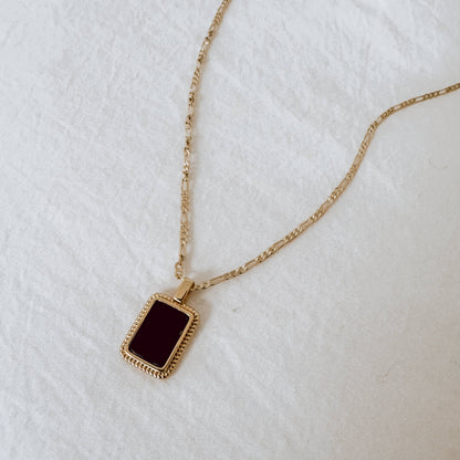 Finn Pendant Necklace