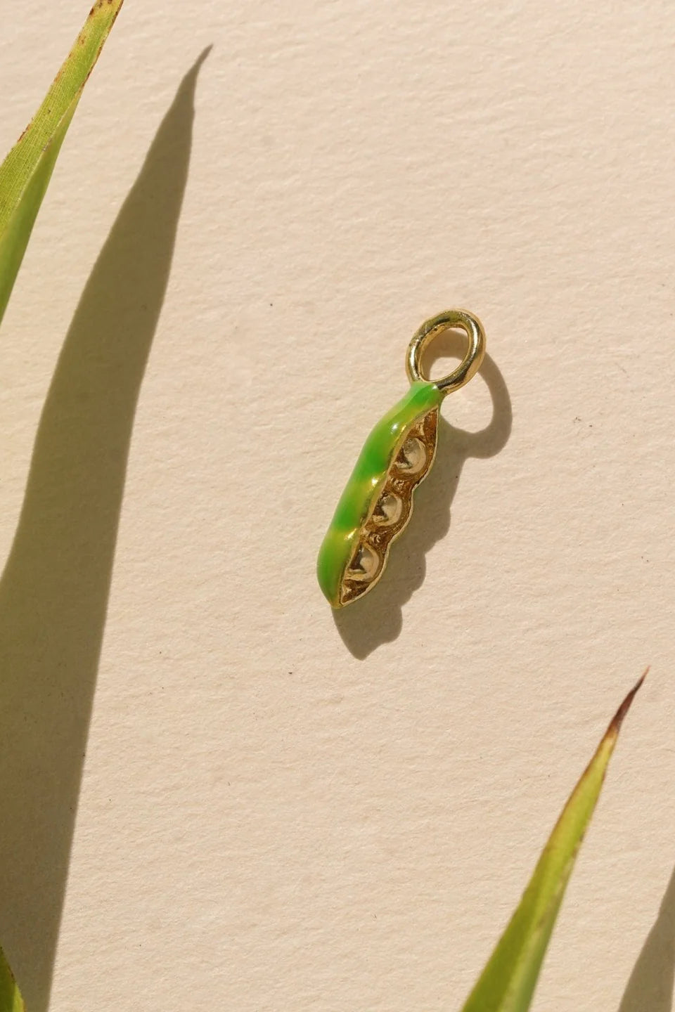 Pea Pod Charm | Mini
